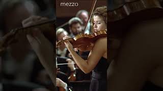 AnneSophie Mutter plays Beethovens Violin Concerto  Herbert von Karajan Berliner Philharmoniker [upl. by Queena]