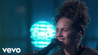 Alicia Keys  Fallin Live from Apple Music Festival London 2016 [upl. by Sabba981]