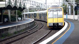 シドニー鉄道ファン Sydney Cityrain Waverton Station G set Tangara train 720p HD [upl. by Nishi12]