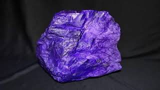 What is the difference between sugilite and charoite [upl. by Arikat]