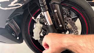 Pinças Brembo na Kawasaki Ninja ZX6R 636 [upl. by Miof Mela]