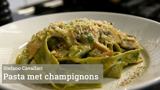 Groene pappardelle met champignons en gorgonzola [upl. by Notnel170]