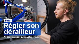 TUTO  Comment régler le dérailleur arrière mécanique sur un vélo route  🚲 I Decathlon [upl. by Babbette]