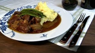 Mitt kök Boeuf bourguignonne med mandelpotatismos  TV4 [upl. by Annatnom695]