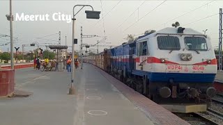 beautiful views Meerut City railway station Puri to yog nogar WDP4B Kaling Utkal express [upl. by Adnohser395]