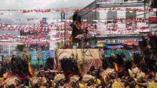 Dinagyang 2010  Tribu Bola Bola vs Tribu Paghidaet [upl. by Perkins]