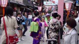 Geishas at Gion Kyoto April 2009 HD [upl. by Arracahs]