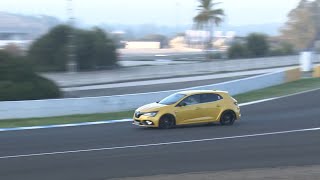 La Renault Mégane IV RS une nouvelle entrée dans le sport pour Renault [upl. by Nylirak]