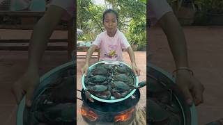 Yummy mud crabs 🦀 cook by country girl 👩‍🍳 [upl. by Nerro]