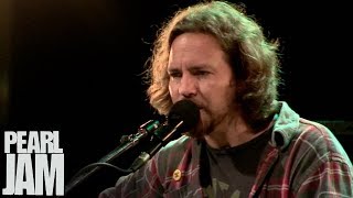 quotSocietyquot Live  Eddie Vedder ft Liam Finn  Water on the Road [upl. by Thom]