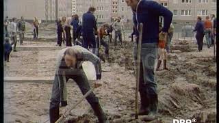 Familien gestalten ihr Wohngebiet BerlinMarzahn 1983 [upl. by Vocaay401]