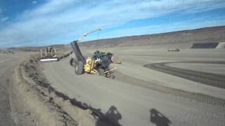 Extreme Slope Grading Deere 772D grader [upl. by Cardew920]