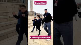 Gigantism due to excess growth hormone viralvideo video [upl. by Bridget]