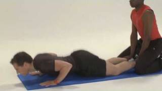 Oefening bovenbeen hamstrings nordic curl Exercise thigh Hamstrings nordic curl [upl. by Ydissak]