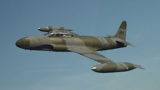 Lockheed T33 Shooting Star Flying at Duxford Airshow 1999 [upl. by Bidle]