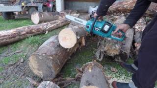 Makita Chainsaw DUC353 [upl. by Lundgren686]