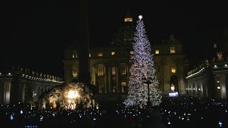 Vatican illumination du sapin de Noël place SaintPierre AFP [upl. by Pattani]