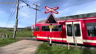 Passage à niveau Le Noirmont  Jura level crossing [upl. by Dex76]