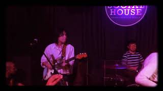 Sentimental IV Of Spades Live  Social House Circuit Makati [upl. by Hayimas]