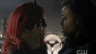 Batwoman Season 1 Episode 13 the kiss [upl. by Torbert]