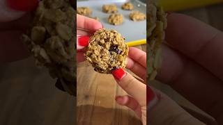 5 ingredient banana oat cookies [upl. by Hametaf523]