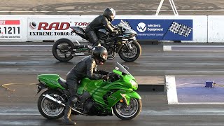 Kawasaki H2 vs Kawasaki zx14  motorbikes drag racing [upl. by Krum]