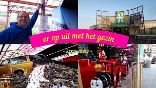 er op uit met het gezin [upl. by Bartie2]