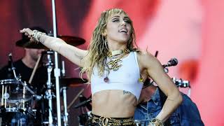 Miley Cyrus  Nothing Else Matters Metallica Cover Live at Glastonbury Festival 2019 [upl. by Goldfinch268]