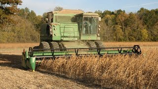 John Deere 8820 Titan II Combine [upl. by Behm668]