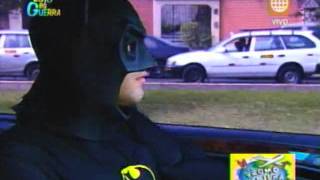 Esto es Guerra Batman y Flash visitan colegio Saco Oliveros  28052013 [upl. by Prue623]