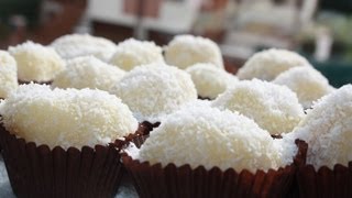 Cocada de microondas o Bombones de Coco [upl. by Yeoz90]