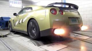 Nissan GTR Switzer P800  Dyno run with backfire [upl. by Artemahs]