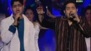 Shankar Mahadevan Singing Maa Along With His Son Live [upl. by Weingartner]