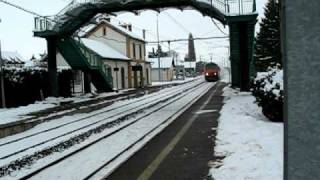 Train Corail Téoz sous la neige à grande vitesseAVI [upl. by Ahseikan]