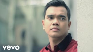 Alif Satar  Pendusta Official Music Video [upl. by Raul563]