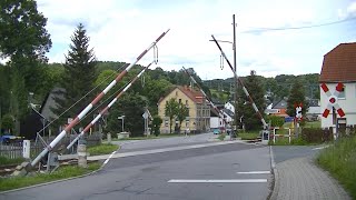 Spoorwegovergang Markersbach D  Railroad crossing  Bahnübergang [upl. by Daphie]