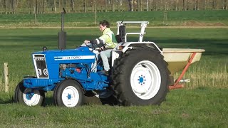 Spreading fertilizer with Ford amp Vicon [upl. by Bottali719]