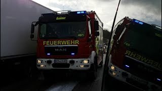 Einsatzfahrten Massenkarambolage A93  Perfekte Rettungsgasse [upl. by Murrah]