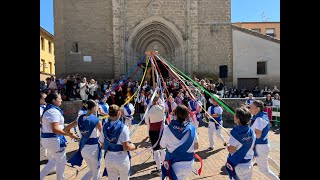 Danzantes y carrera en las fiestas de Binéfar [upl. by Anerol980]