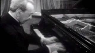 Moiseiwitsch plays Schumann Fantasiestucke op 12 [upl. by Alfonzo]