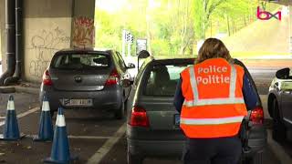 Auderghem  la douane s’associe à la police locale pour une opération de contrôles [upl. by Buehrer]