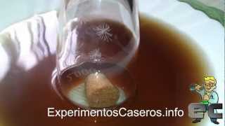 El corcho sumergible Experimentos Caseros [upl. by Morganne681]