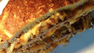 Hjemmelavet Cowboytoast stegt på pande  Fried steak amp cheese sandwich  Opskrift  50 [upl. by Lielos413]