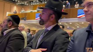 Shulem Lemmer performs the National Anthem at NYPD 1PP ahead of Holiday meeting [upl. by Latnahs]