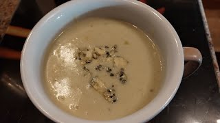 dead easy super creamy cauliflower and stilton soup [upl. by Dorcus436]