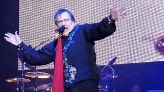 Meat Loaf  Los Angeloser clip from Cardiff 29112010 [upl. by Noak]