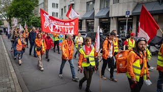 Riderinnen wollen Tarifvertrag Streik bei Lieferando in Dortmund [upl. by Gerbold]