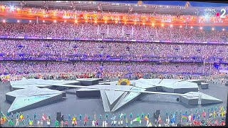 JO 2024  une Cérémonie de Clôture Unique avec un Planisphère Géant au Stade de France [upl. by Ahtnams]