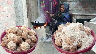 Murmura Laddoo Recipe  Village style Cooking  Beaten rice Laddoo  Makar Sankranti special recipe [upl. by Doxia]