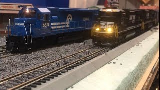 Norfolk Southern manifest passes Conrail locomotive  HO Scale [upl. by Clotilde417]